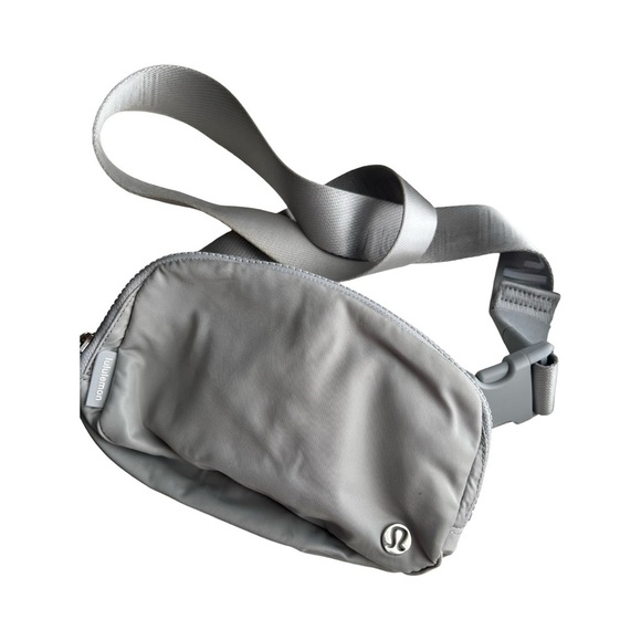 LULULEMON Everywhere Belt Bag Logo Gray 1L - Picture 2 of 6
